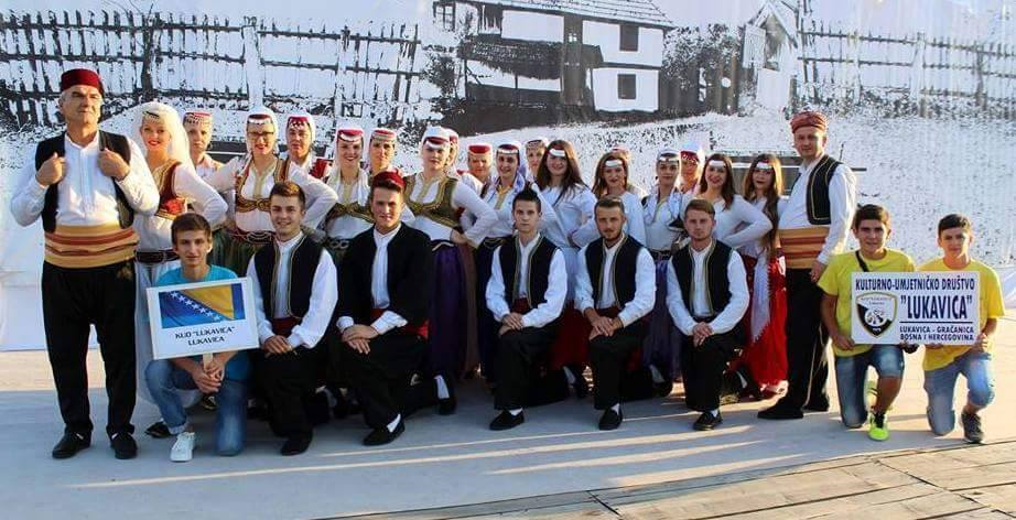 Boşnak Halk Oyunları Ekibi Türkiye’deki Festivale Katıldı