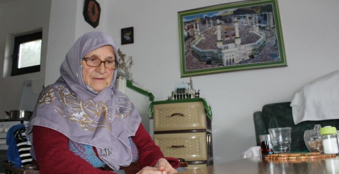 Boşnak kadın, evine zorla yerleştirilen Sırplara tazminat ödüyor