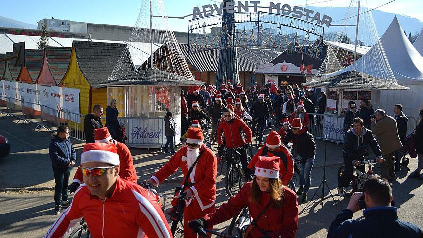Bosna Hersek’te geleneksel hale gelen “5. Noel Baba Bisiklet Turu” etkinliği düzenlendi.