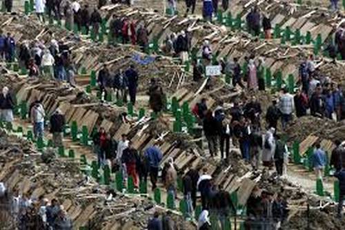 Hollanda’dan Flaş Srebrenica Kararı !!