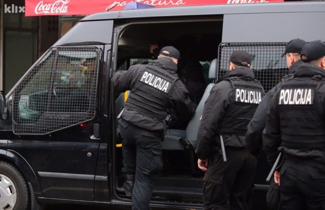 Policija pretresa 30 lokacija u Sarajevu zbog organizovanog kriminala