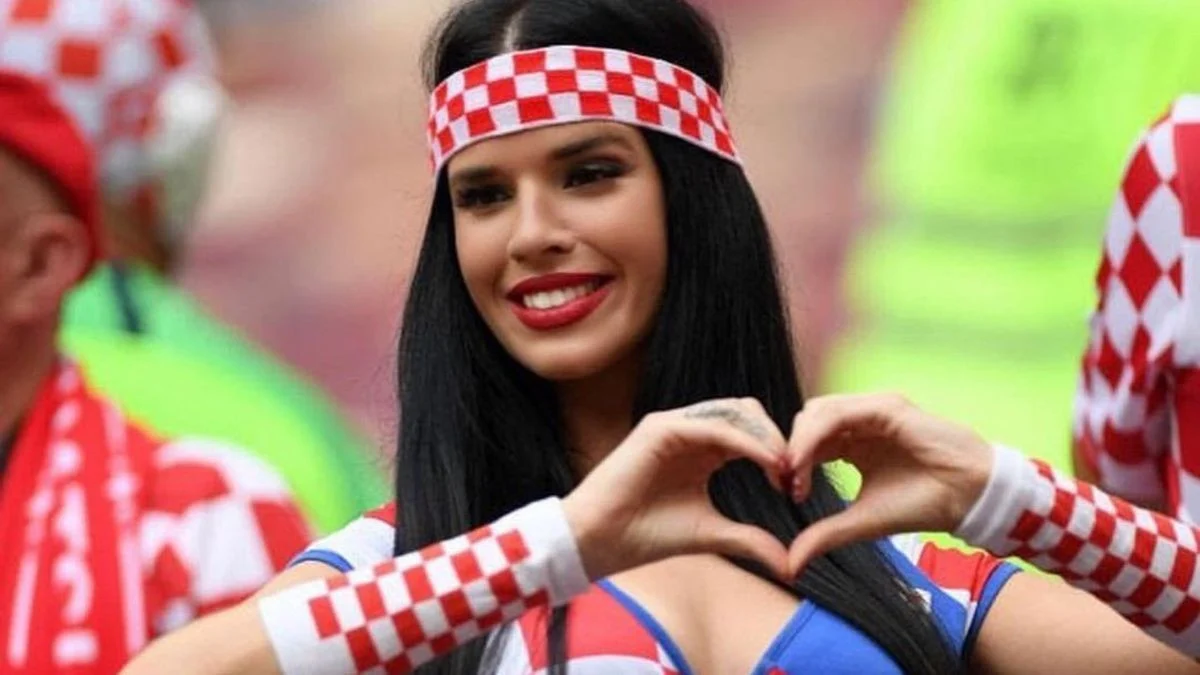 Hırvat Manken Dünya Kupasını Kattı Karıştırdı