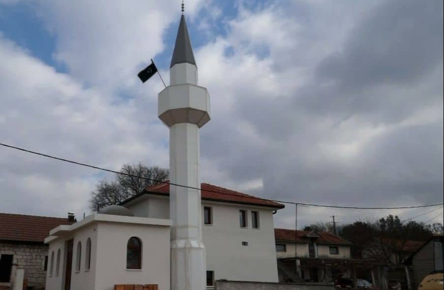 Bosna Hersekte Belediye Başkanı Cami Yıkmak İsteyince Büyük Tepki Aldı
