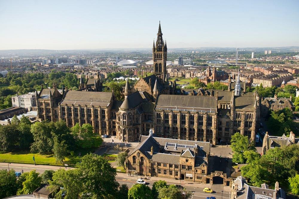 “University of Glasgow” Türkiye’de yaşayan depremzedeler için burs programı başlattı