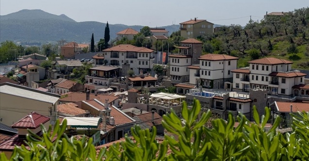 Karadağ’da farklı dinlerin bir arada huzur içinde yaşadığı kent: Bar