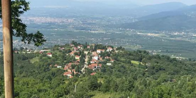 Ezber Bozan Dev Bir Boşnak K&ouml;y&uuml;!