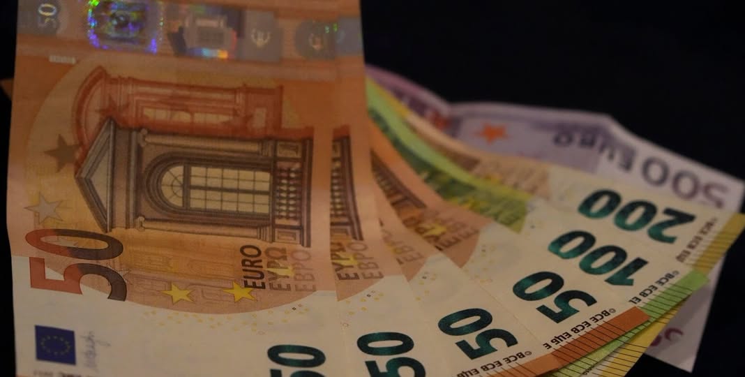 Asgari &Uuml;cret 500 Euro’ya Y&uuml;kseltildi !