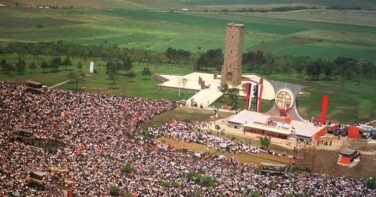 Yugoslavya’nın Par&ccedil;alanışına Giden Tarihi S&uuml;re&ccedil; ( Makale)